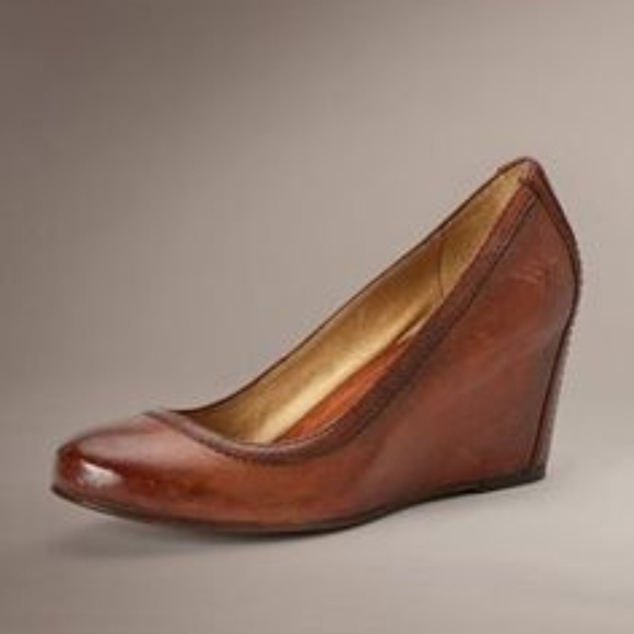 cognac wedge pumps